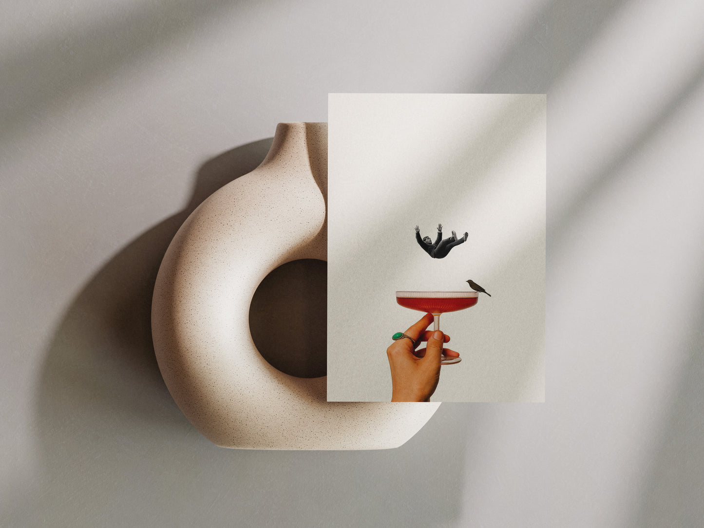 Cartolina “Falling Into It” – Edizione Surreal Mood